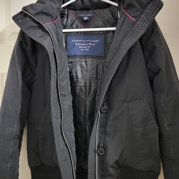 Women Tommy hilfiger black down filled short coat size small wind and waterproof - Picture 5 of 7